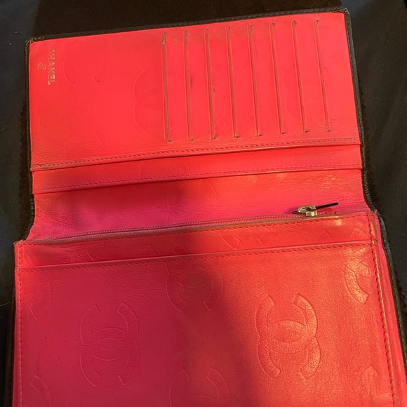 Chanel quilted wallet - Picture 2 of 8